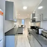 Boho Room In The Heart Of Soho 2, Shared Accommodation