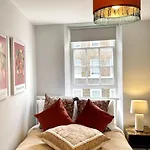 Boho Room In The Heart Of Soho 2, Shared Accommodation