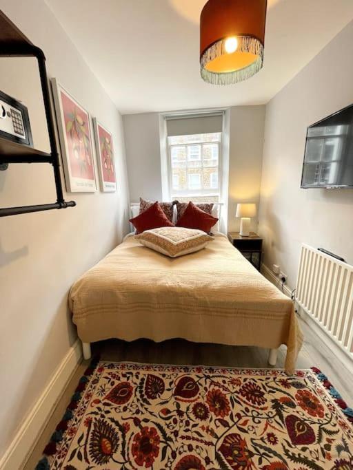 Boho In The Heart Of Soho 2, Shared