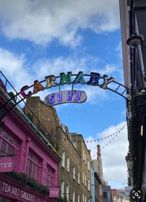 Appartamento Boho In The Heart Of Soho 2, Shared *
