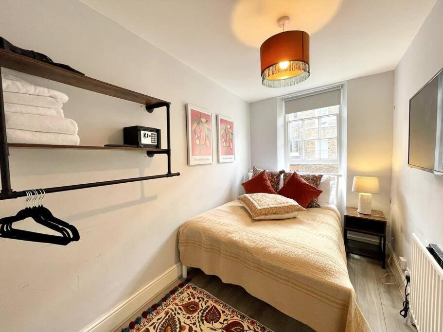 Appartamento Boho In The Heart Of Soho 2, Shared Londra